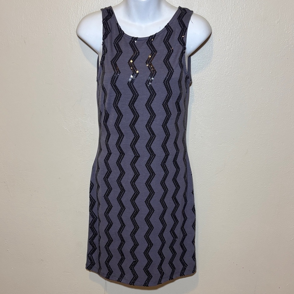 Derek Heart Gray Zigzag Sequin Sleeveless Mini Dress